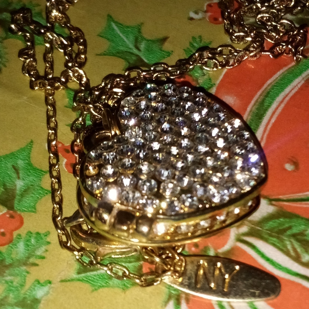 Beautiful NY Gold Tone Rhinestone Locket Necklace 32 Inch Chain